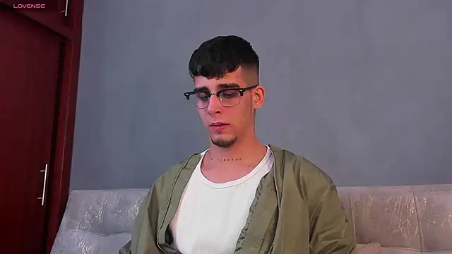 iamcamiloo  online show from 01/14/25, 10:17