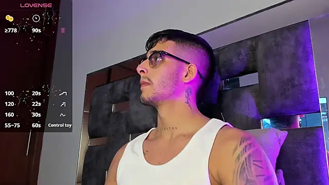iamcamiloo  online show from 03/21/25, 02:07