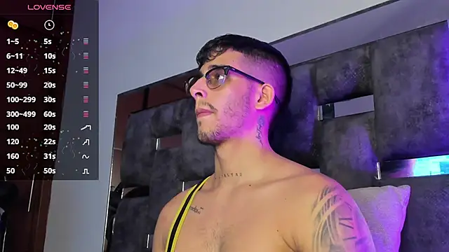 iamcamiloo  online show from 03/22/25, 01:11