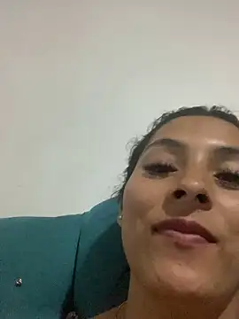 cami leon online show from 01/02/25, 09:33