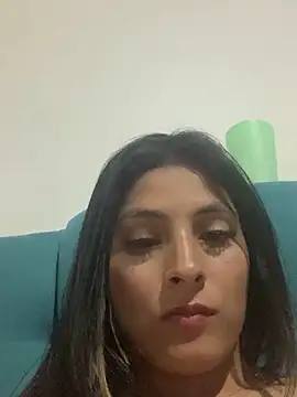cami leon online show from 01/05/25, 11:44