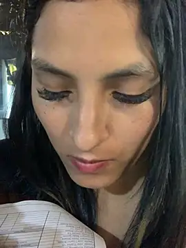 cami leon online show from 01/17/25, 02:39