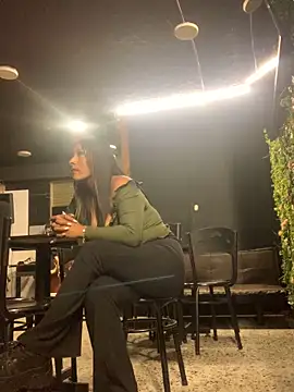 cami leon online show from 01/31/25, 01:33
