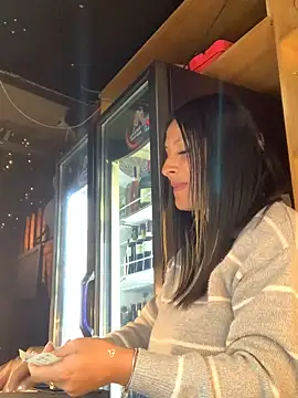 cami leon online show from 02/12/25, 04:12