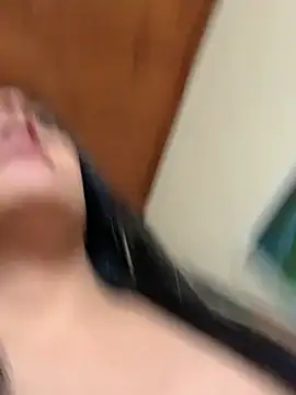 cami leon online show from 02/23/25, 08:44