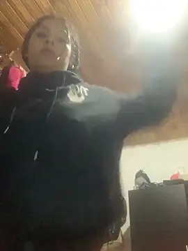 cami leon online show from 03/12/25, 04:41