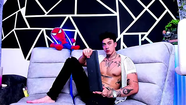 JUSTIN FULLER1 online show from 03/08/25, 09:40