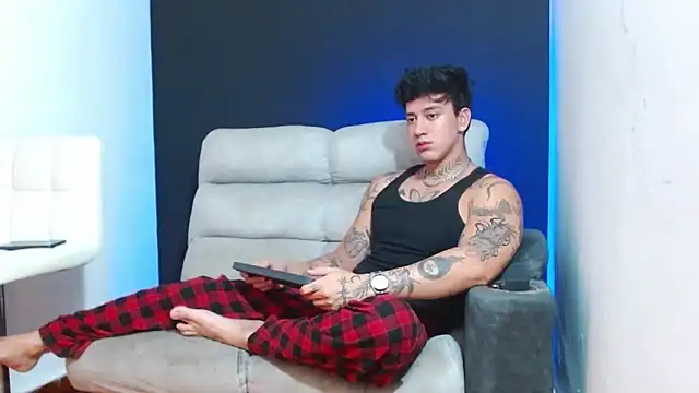 JUSTIN FULLER1 online show from 05/12/26, 03:42