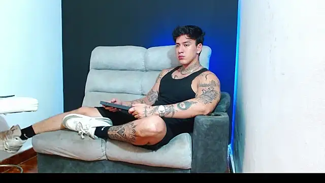 JUSTIN FULLER1 online show from 06/17/26, 08:54