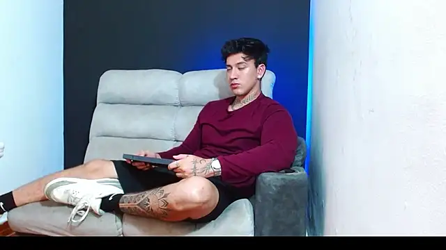 JUSTIN FULLER1 online show from 06/23/26, 03:37