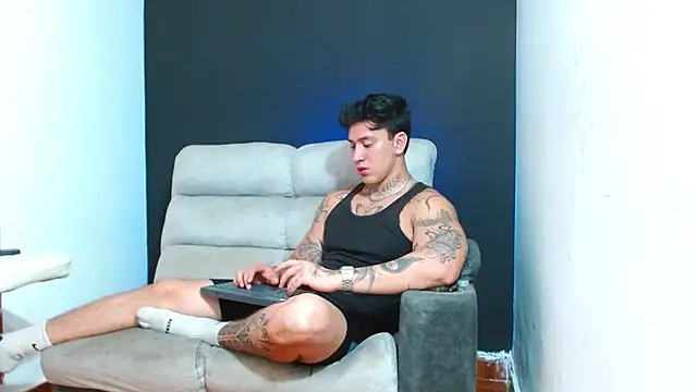 JUSTIN FULLER1 online show from 07/17/26, 12:17