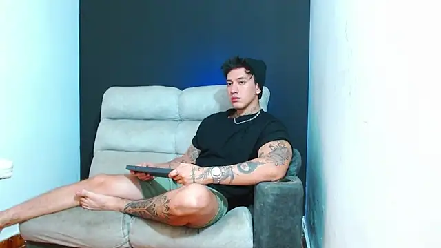 JUSTIN FULLER1 online show from 07/28/26, 04:27