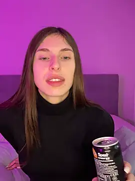 emma05 online show from 12/13/24, 08:30