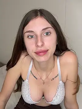 emma05 online show from 12/17/24, 10:12