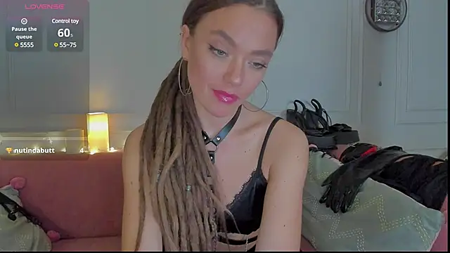 KellyFouler online show from 02/09/25, 02:18