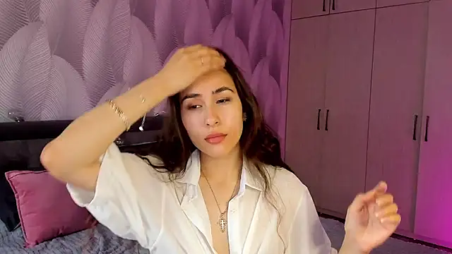 Snapshot of Bambiii_bby chatting on 10/02/25, 02:29 Bambiii bby online show from 10/02/25, 02:29