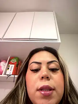 lariic online show from 12/02/24, 01:13