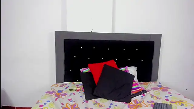 skaysanchez1 online show from 01/13/25, 06:59