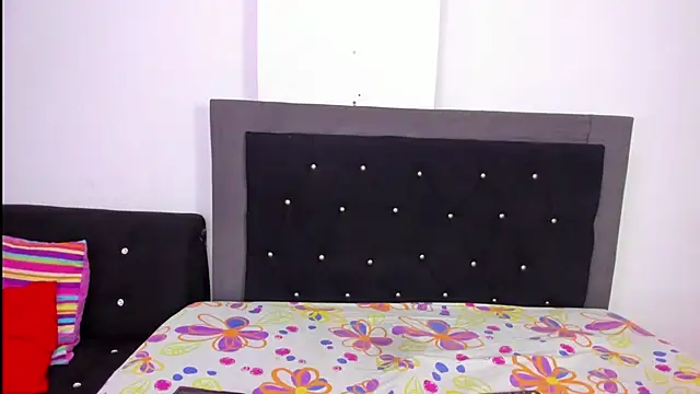 skaysanchez1 online show from 01/30/25, 02:47