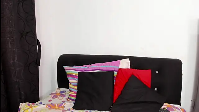 skaysanchez1 online show from 02/05/25, 03:20
