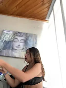 im lorein online show from 12/18/24, 04:49