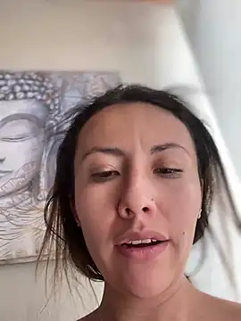 im lorein online show from 01/02/25, 04:13