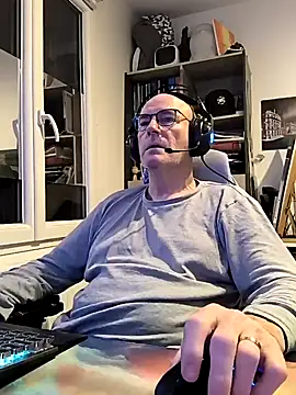 bogland33 online show from 02/13/25, 12:24
