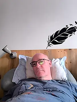 bogland33 online show from 02/19/25, 04:55