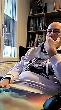 bogland33 online show from 02/21/25, 03:43