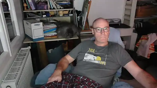 bogland33 online show from 02/25/25, 08:41