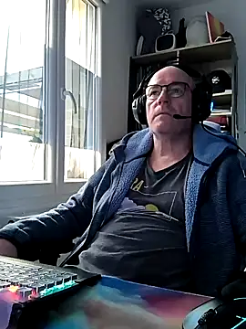 bogland33 online show from 02/27/25, 04:43