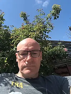 bogland33 online show from 06/07/26, 10:52