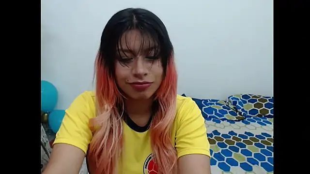 Snapshot of maye_dan chatting on 03/23/25, 12:58 maye dan online show from 03/23/25, 12:58