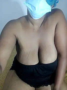 Snapshot of kumaricapalsex2 chatting on 11/15/25, 05:53 kumaricapalsex2 online show from 11/15/25, 05:53