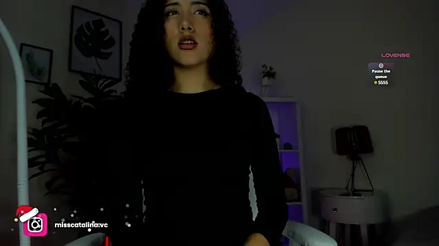 miss catalinaa online show from 12/27/24, 11:39