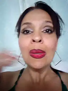 sthefania1710 online show from 01/03/25, 02:30