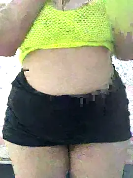 Snapshot of ahross chatting on 10/28/25, 07:16 ahross online show from 10/28/25, 07:16