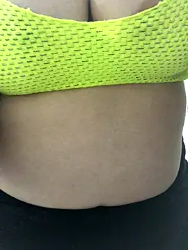 Snapshot of ahross chatting on 11/01/25, 10:50 ahross online show from 11/01/25, 10:50