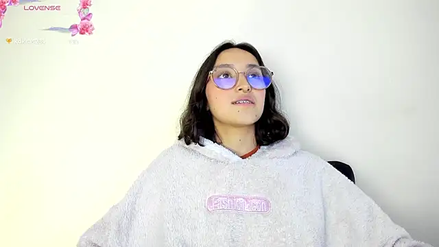 its  angelica  online show from 12/16/24, 01:10