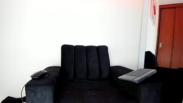 its  angelica  online show from 12/23/24, 06:16