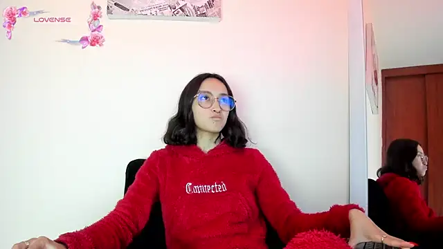 its  angelica  online show from 01/04/25, 03:40