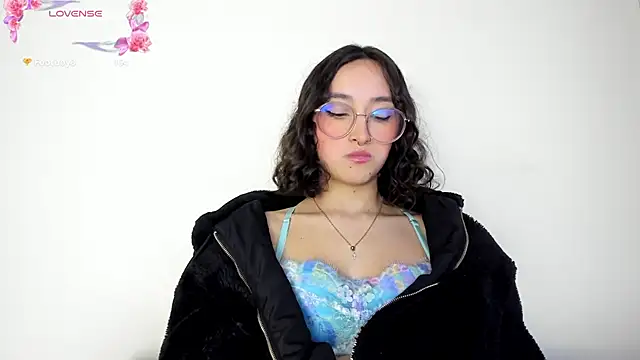 its  angelica  online show from 01/05/25, 09:14