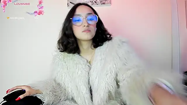 its  angelica  online show from 01/18/25, 07:37