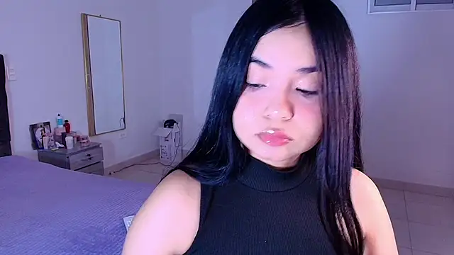 Snapshot of AuroraFiore chatting on 11/25/25, 05:51 AuroraFiore online show from 11/25/25, 05:51