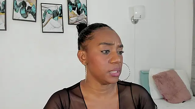 aisha w10 online show from 01/14/25, 10:12