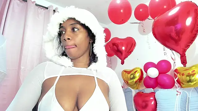 aisha w10 online show from 02/18/25, 12:28