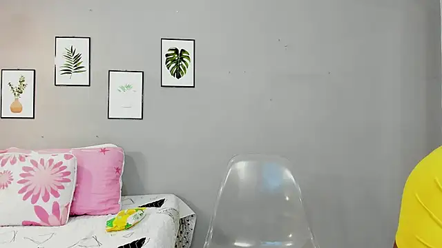 aisha w10 online show from 09/11/25, 12:38
