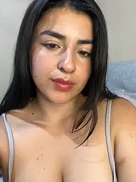 lesley anni online show from 12/18/24, 04:49