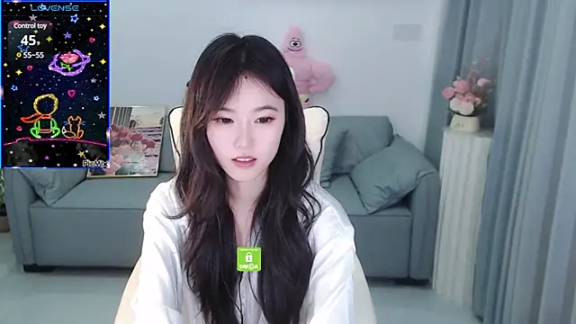 YiJin-a online show from 12/11/24, 12:44