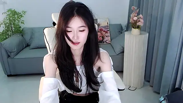 YiJin-a online show from 01/25/25, 02:25
